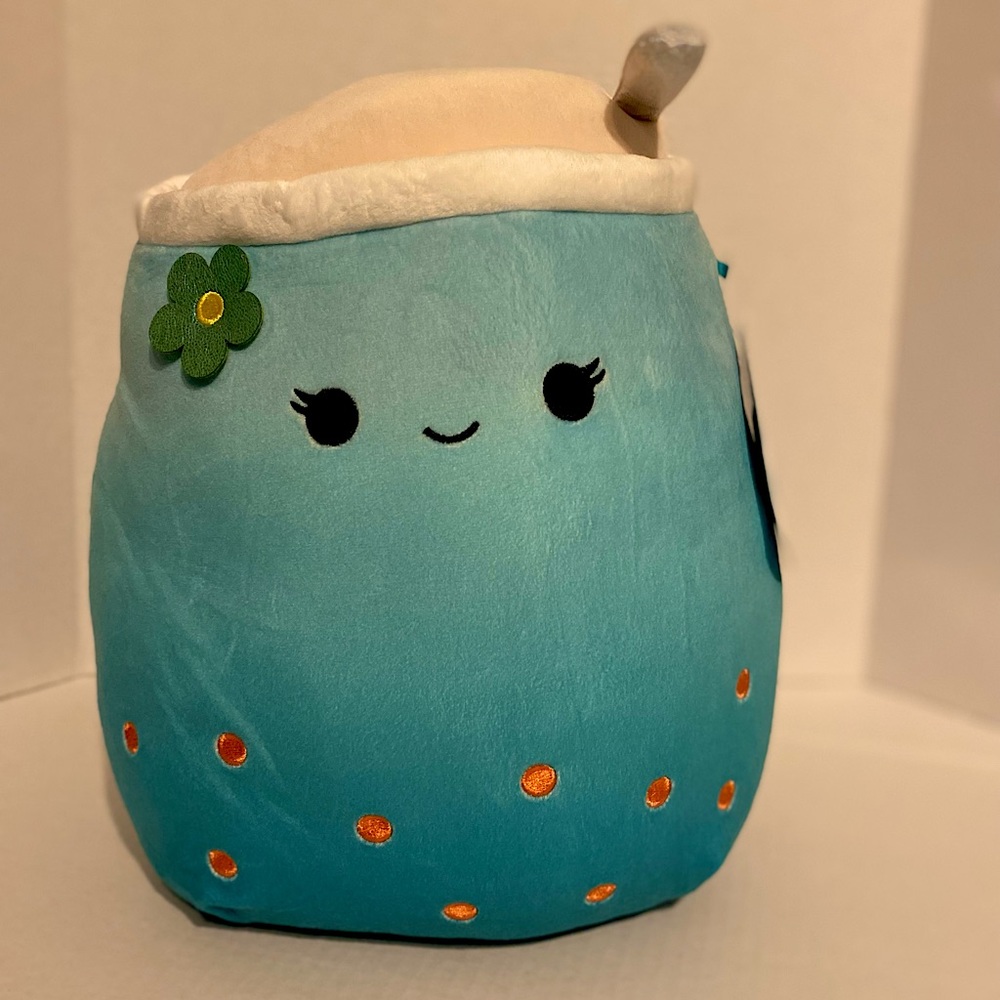 NWT 12” JAKARRIA BUBBLE TEA SQUISHMALLOW